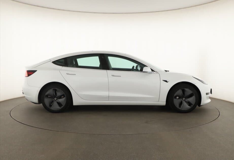 2019 Tesla MODEL 3 - 8