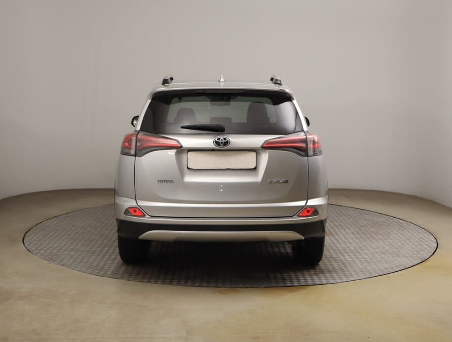 2016 Toyota RAV4 - 6