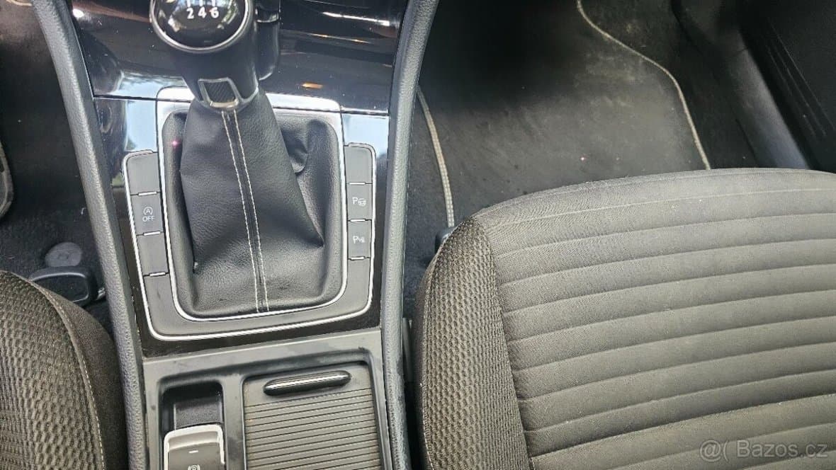 Volkswagen GOLF - 13