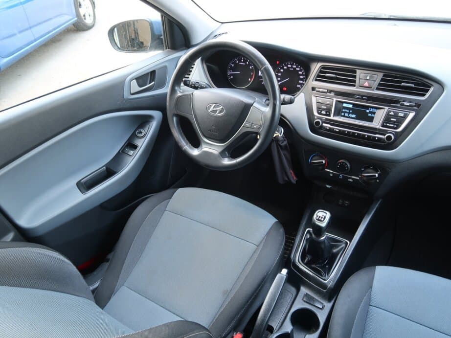 2017 Hyundai i20 - 9