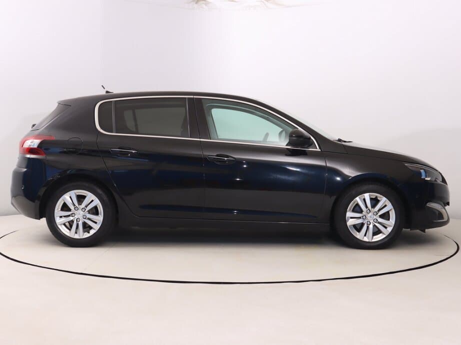 2014 Peugeot 308 - 8