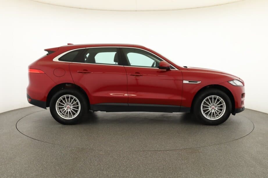 2016 Jaguar F-Pace - 8