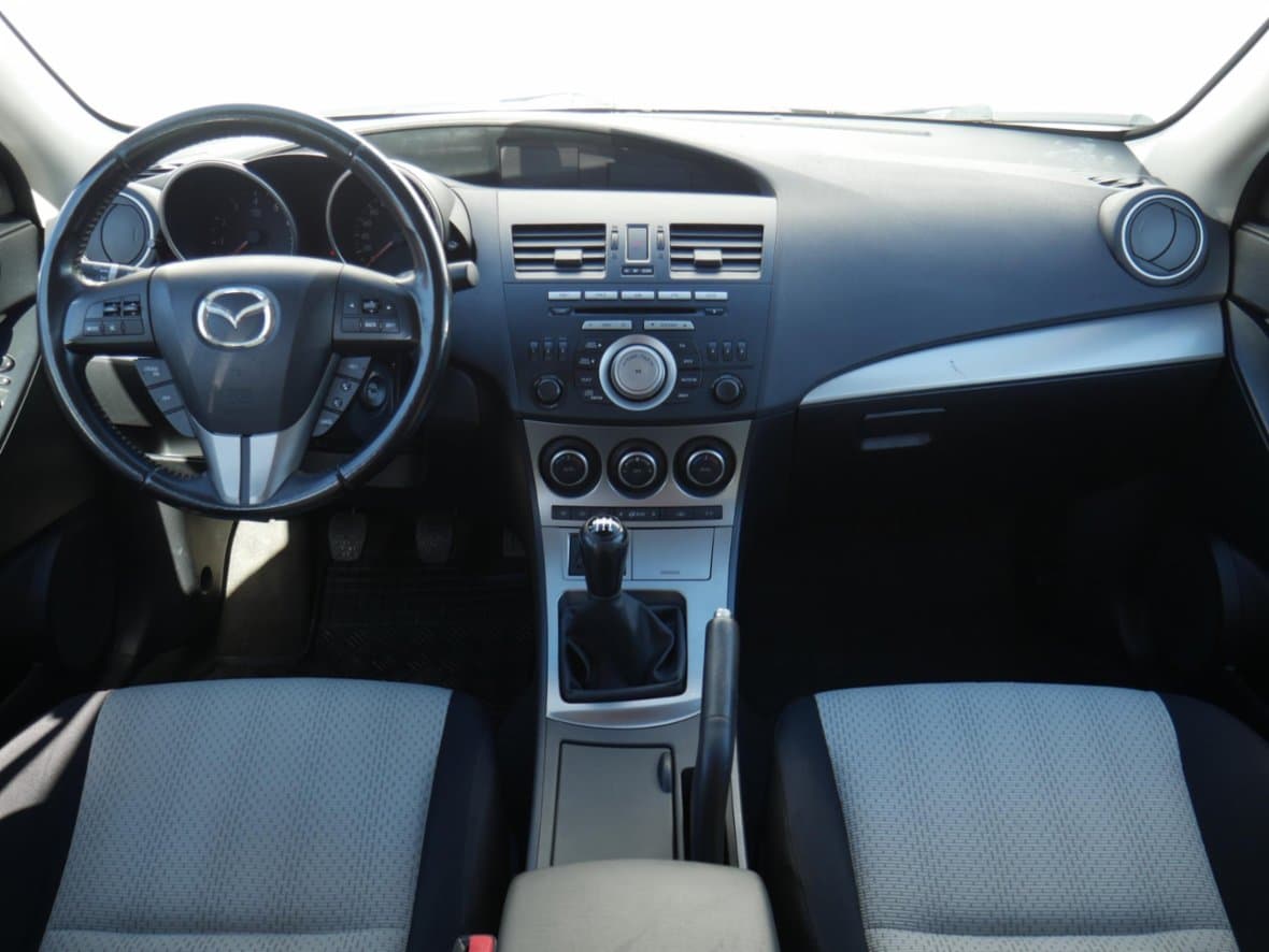 2010 Mazda 3 - 8