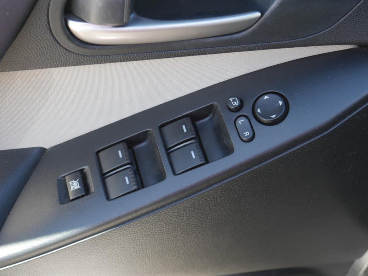 2010 Mazda 3 - 11
