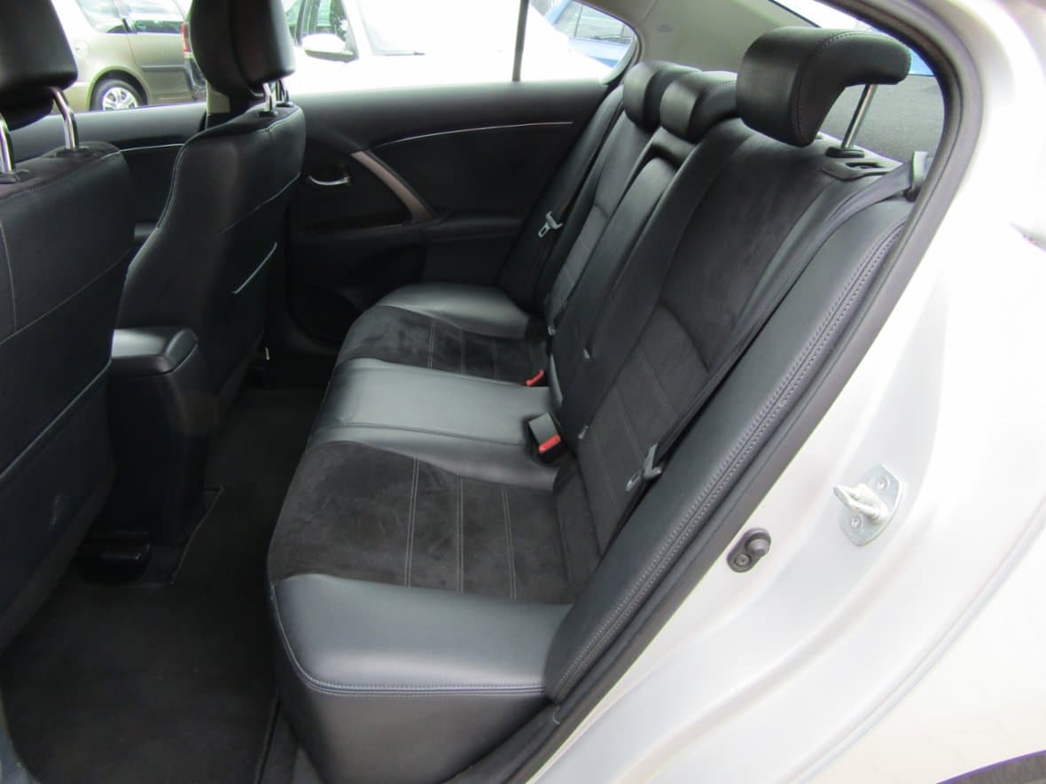 2013 Toyota AVENSIS - 10