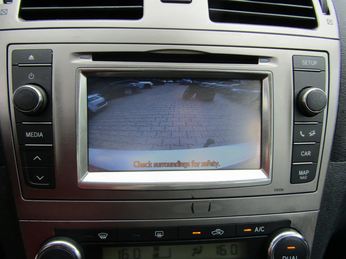 2013 Toyota AVENSIS - 11
