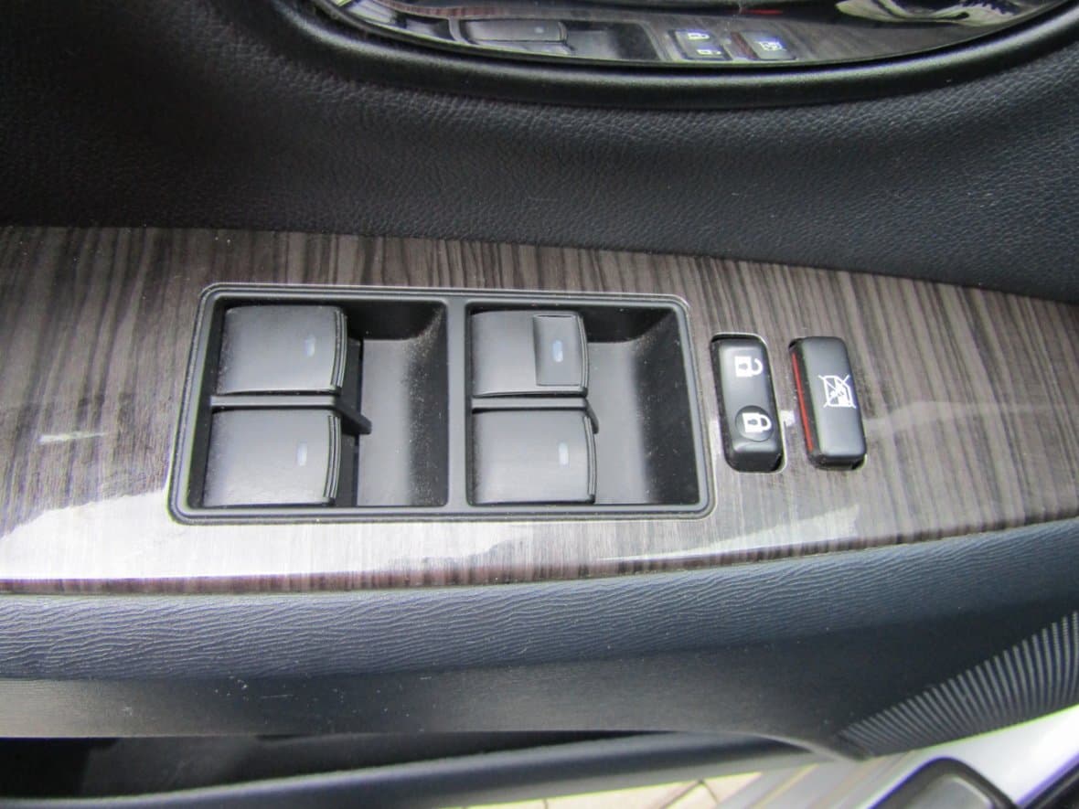 2013 Toyota AVENSIS - 12