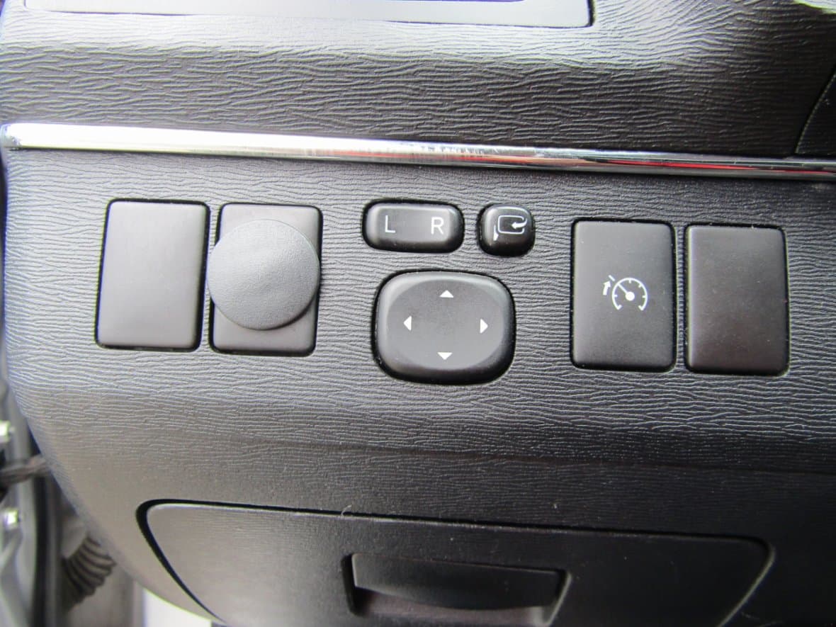 2013 Toyota AVENSIS - 16