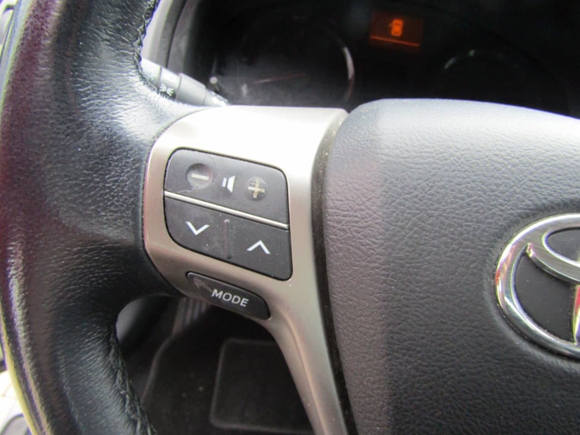 2013 Toyota AVENSIS - 18