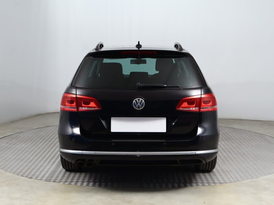 2012 Volkswagen PASSAT - 6