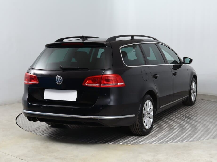 2012 Volkswagen PASSAT - 7