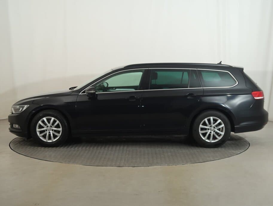 2016 Volkswagen PASSAT - 4
