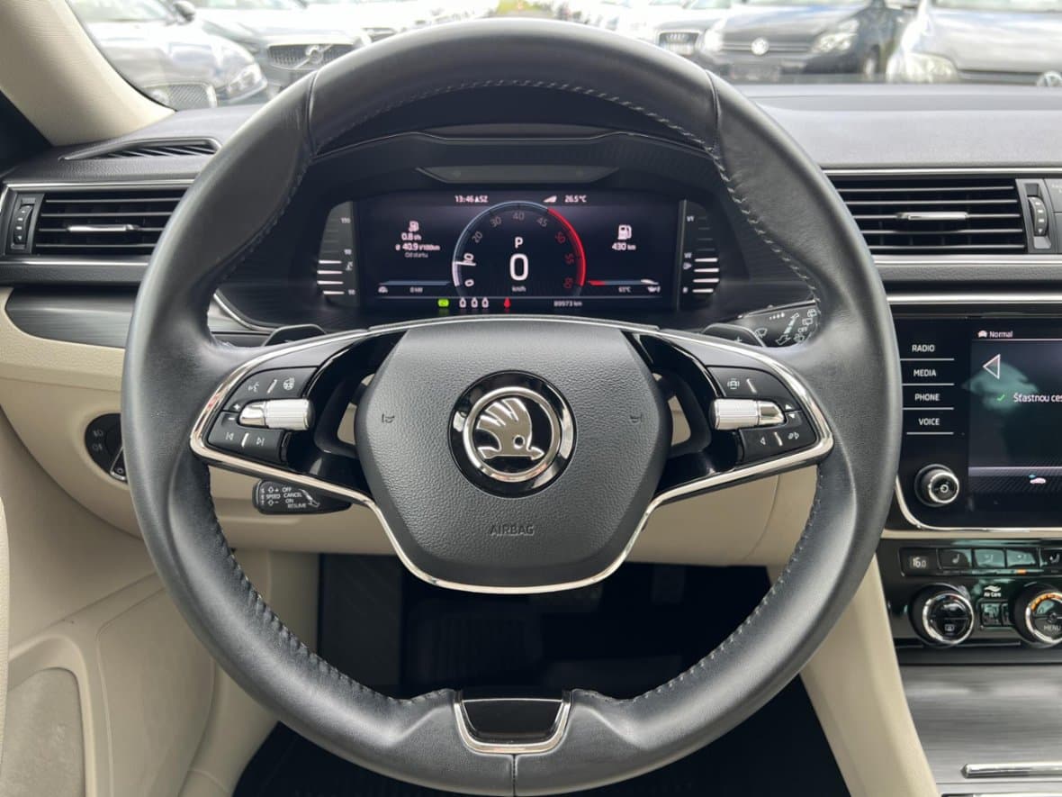 2022 Škoda SUPERB - 17