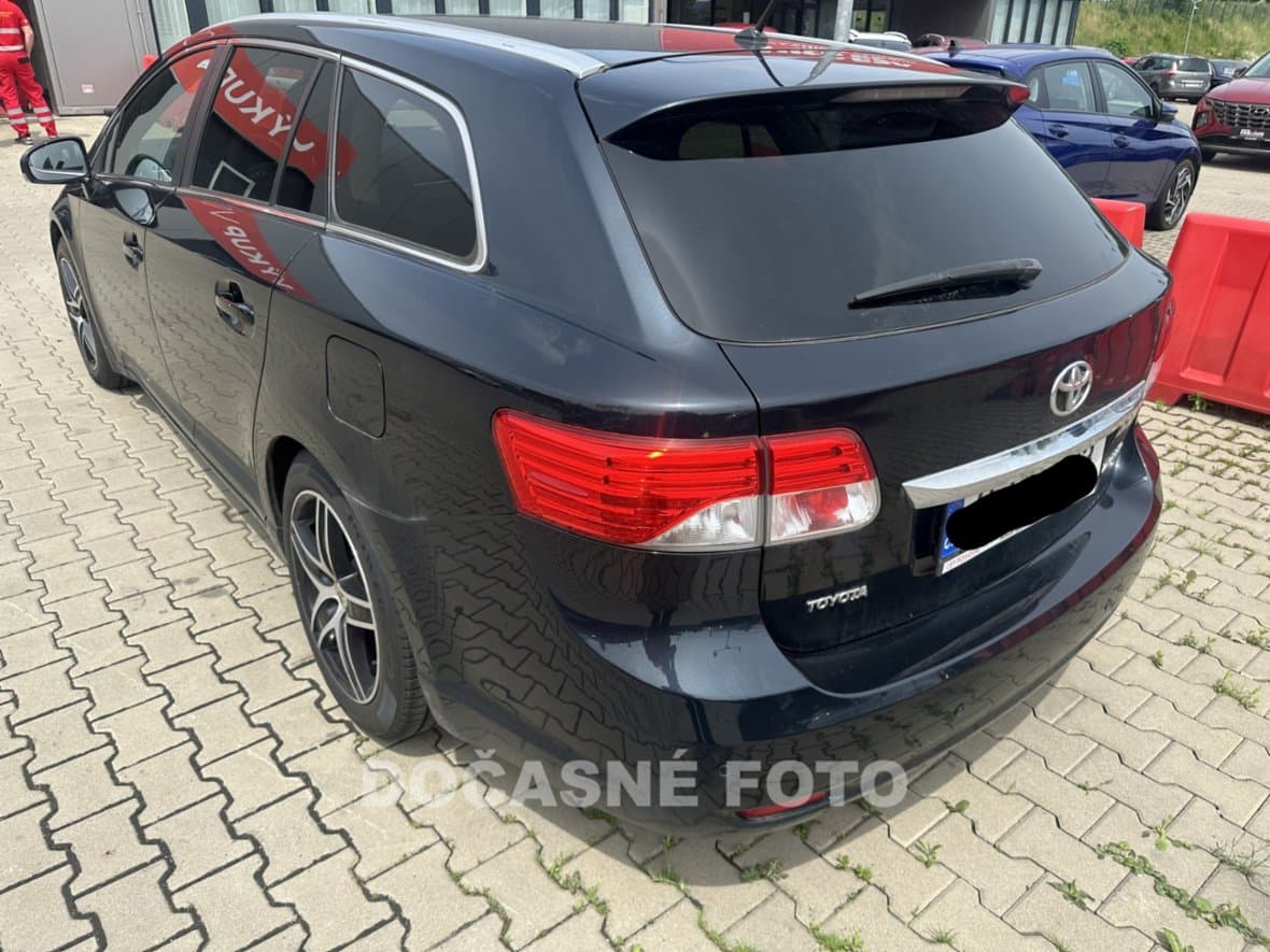 2013 Toyota AVENSIS - 2