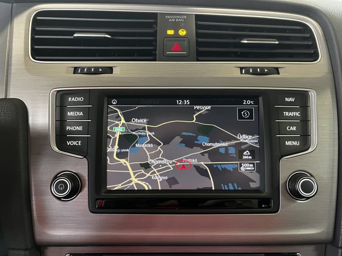 2015 Volkswagen GOLF - 11