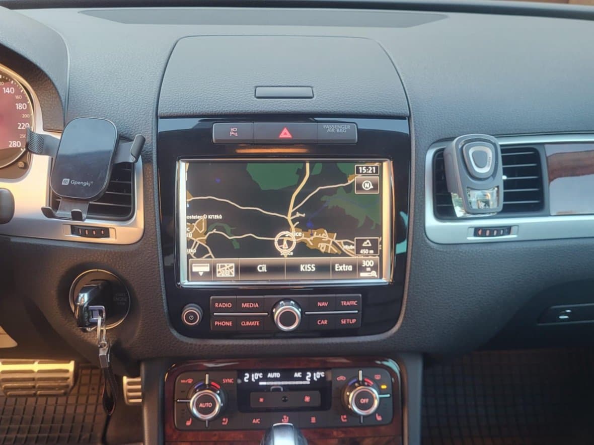 2013 Volkswagen TOUAREG - 17