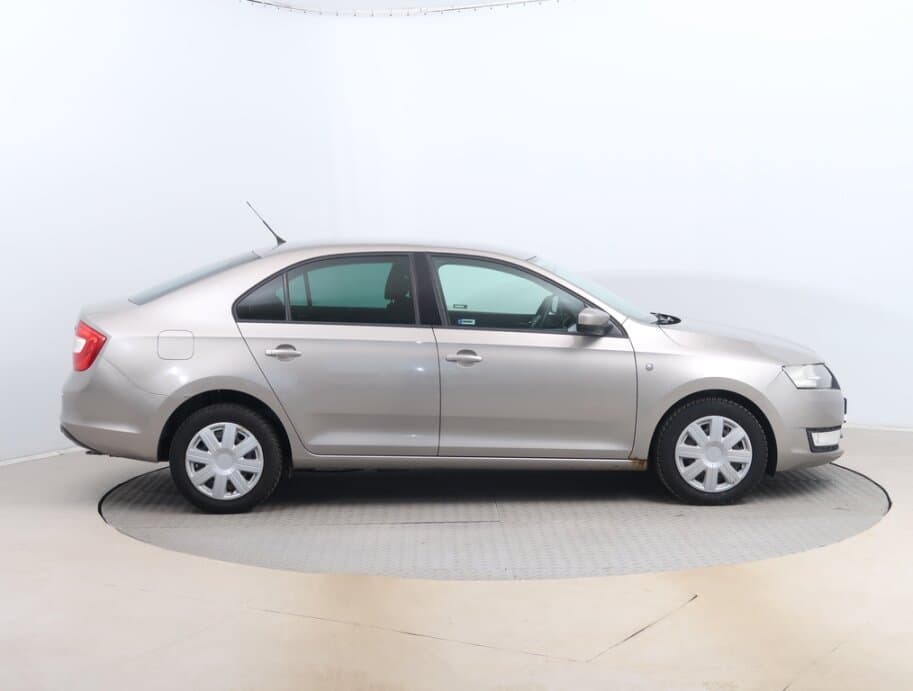 2013 Škoda RAPID - 8