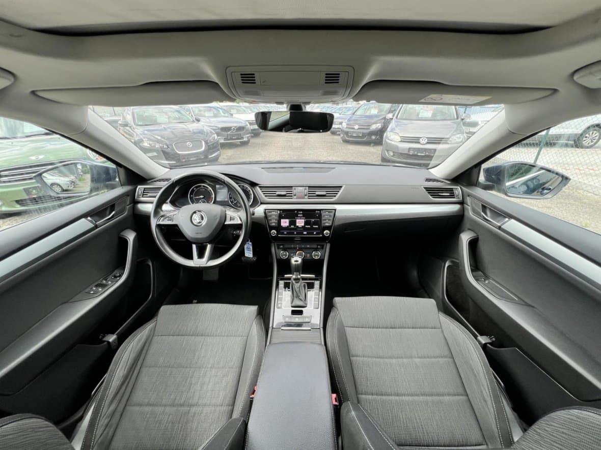 2016 Škoda SUPERB - 19