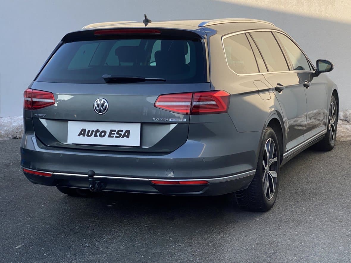 2016 Volkswagen PASSAT - 4