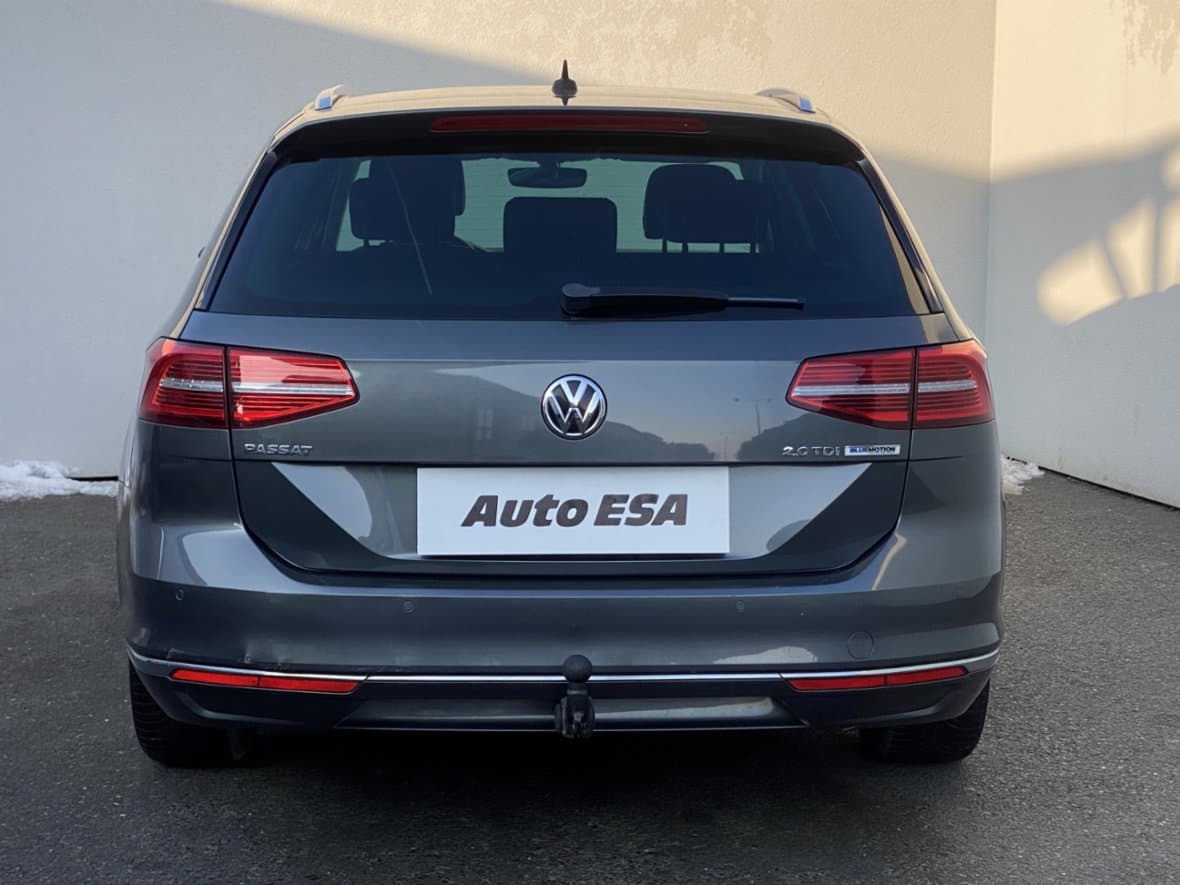 2016 Volkswagen PASSAT - 5