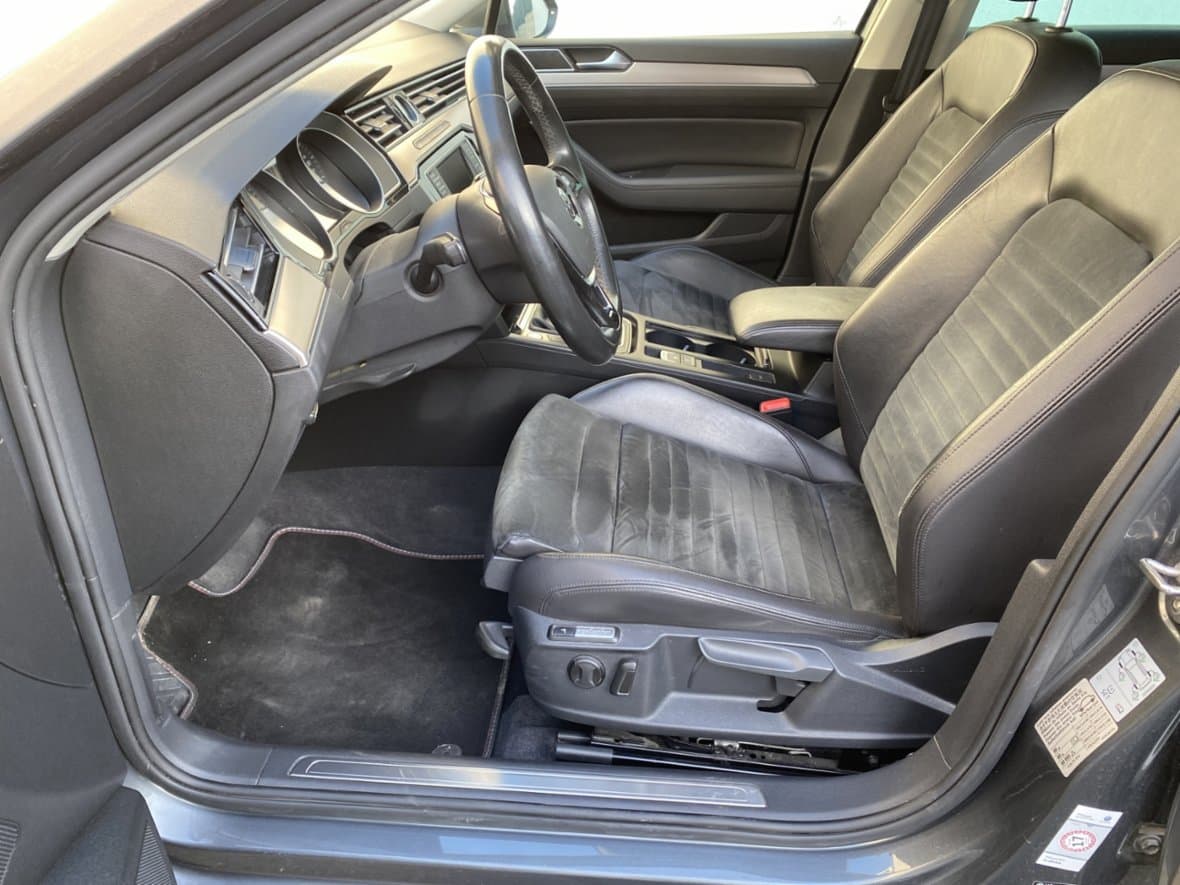 2016 Volkswagen PASSAT - 9