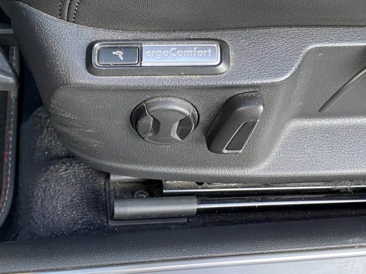 2016 Volkswagen PASSAT - 12