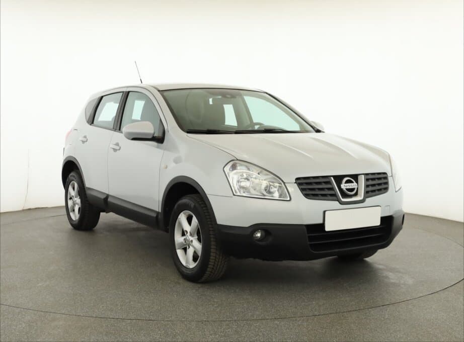 Nissan Qashqai, 1.6, Klima, slušný stav, SUV,