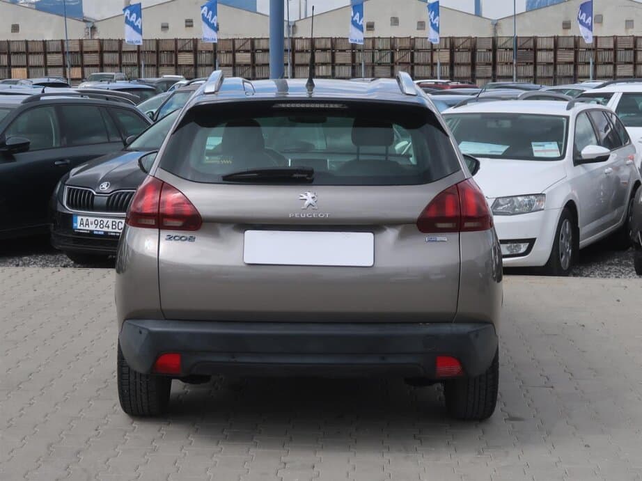 2016 Peugeot 2008 - 6