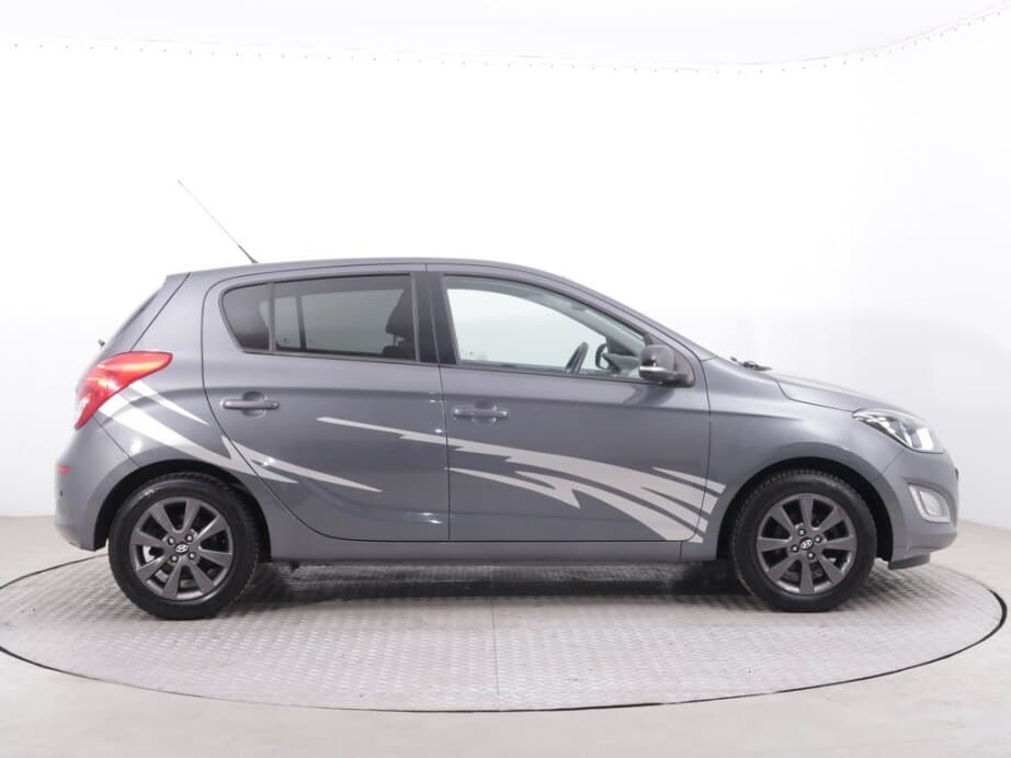 2014 Hyundai i20 - 8