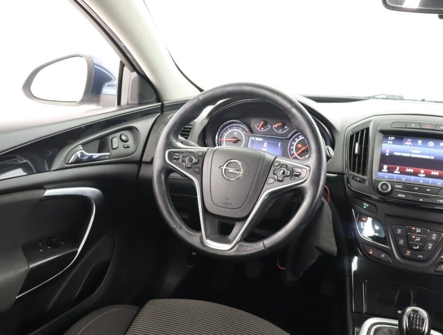 2015 Opel INSIGNIA - 9