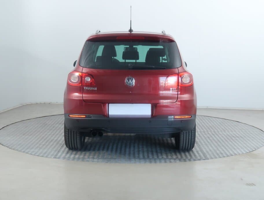2010 Volkswagen TIGUAN - 6