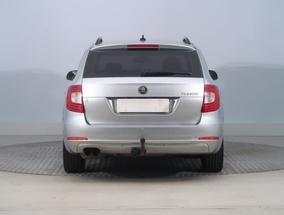 2011 Škoda SUPERB - 6