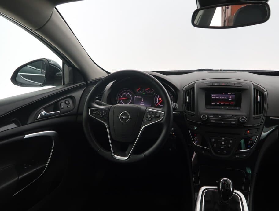 2015 Opel INSIGNIA - 9