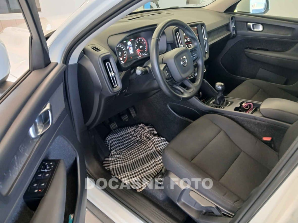 2021 Volvo XC40 - 3