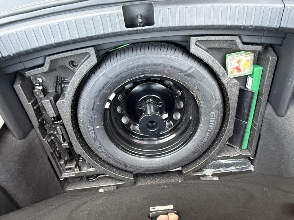 2019 Škoda Karoq - 16