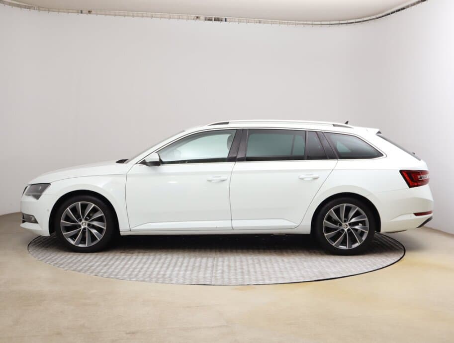 2017 Škoda SUPERB - 4