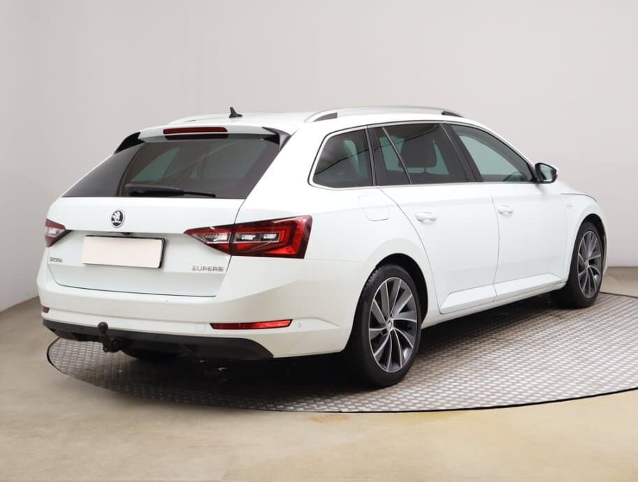 2017 Škoda SUPERB - 7