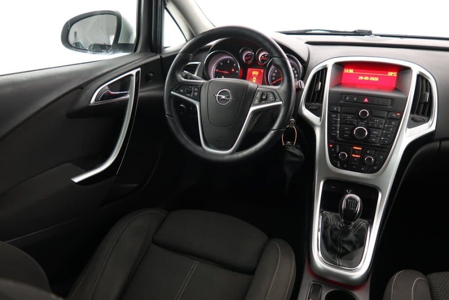 2013 Opel ASTRA - 9