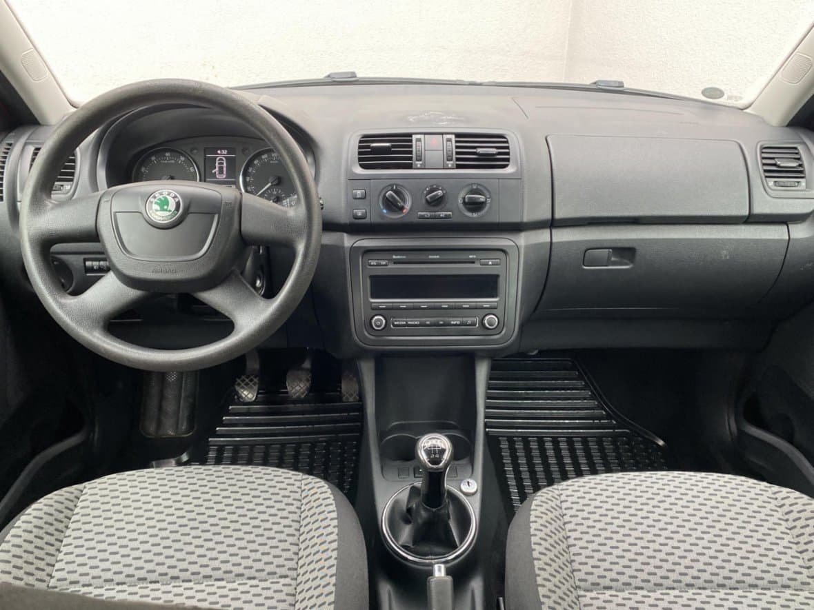 2011 Škoda FABIA - 8