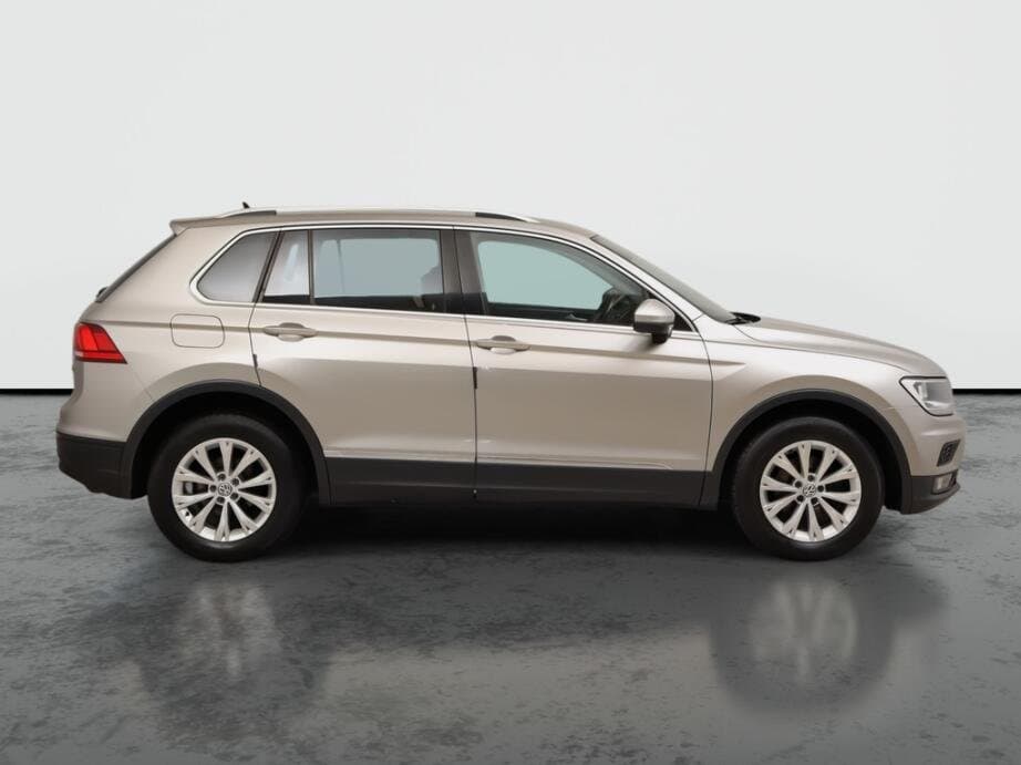 2017 Volkswagen TIGUAN - 8