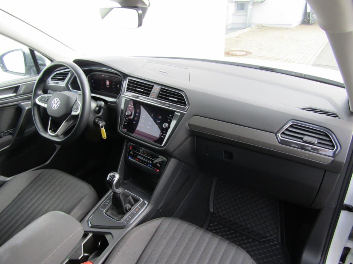 2022 Volkswagen Tiguan - 20