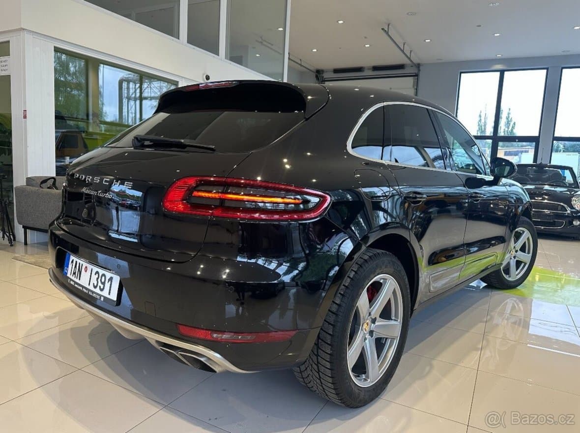 Porsche MACAN - 8