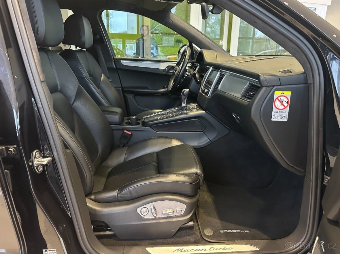 Porsche MACAN - 10