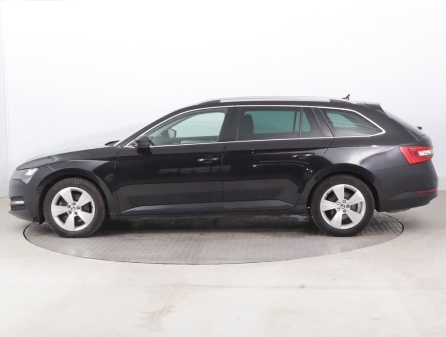 2021 Škoda SUPERB - 4