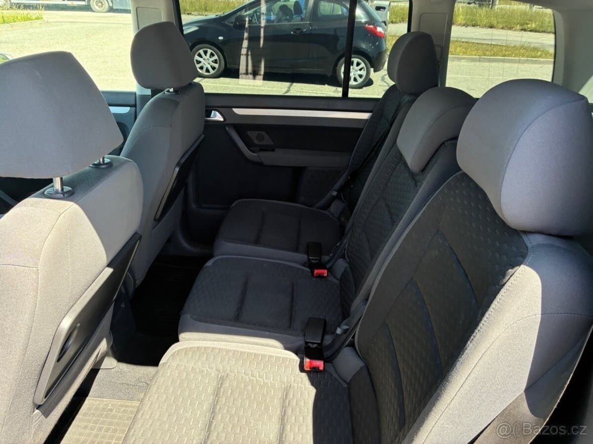 2010 Volkswagen TOURAN - 9