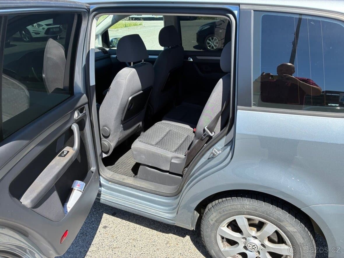 2010 Volkswagen TOURAN - 11