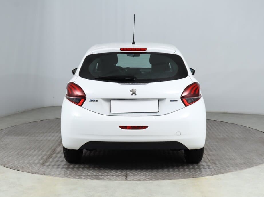 2017 Peugeot 208 - 6