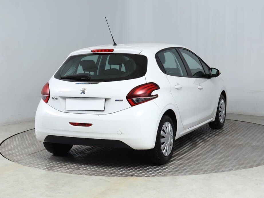 2017 Peugeot 208 - 7