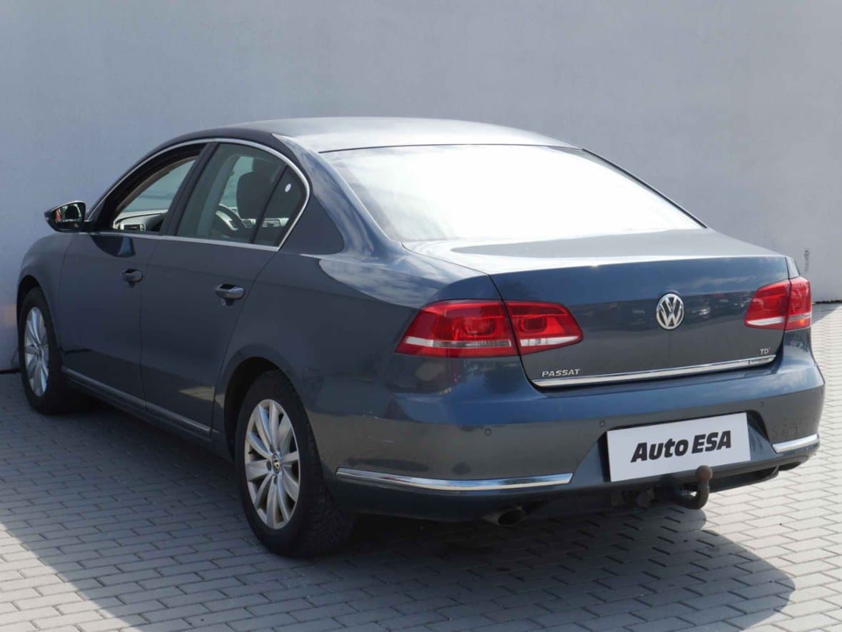 2013 Volkswagen PASSAT - 6