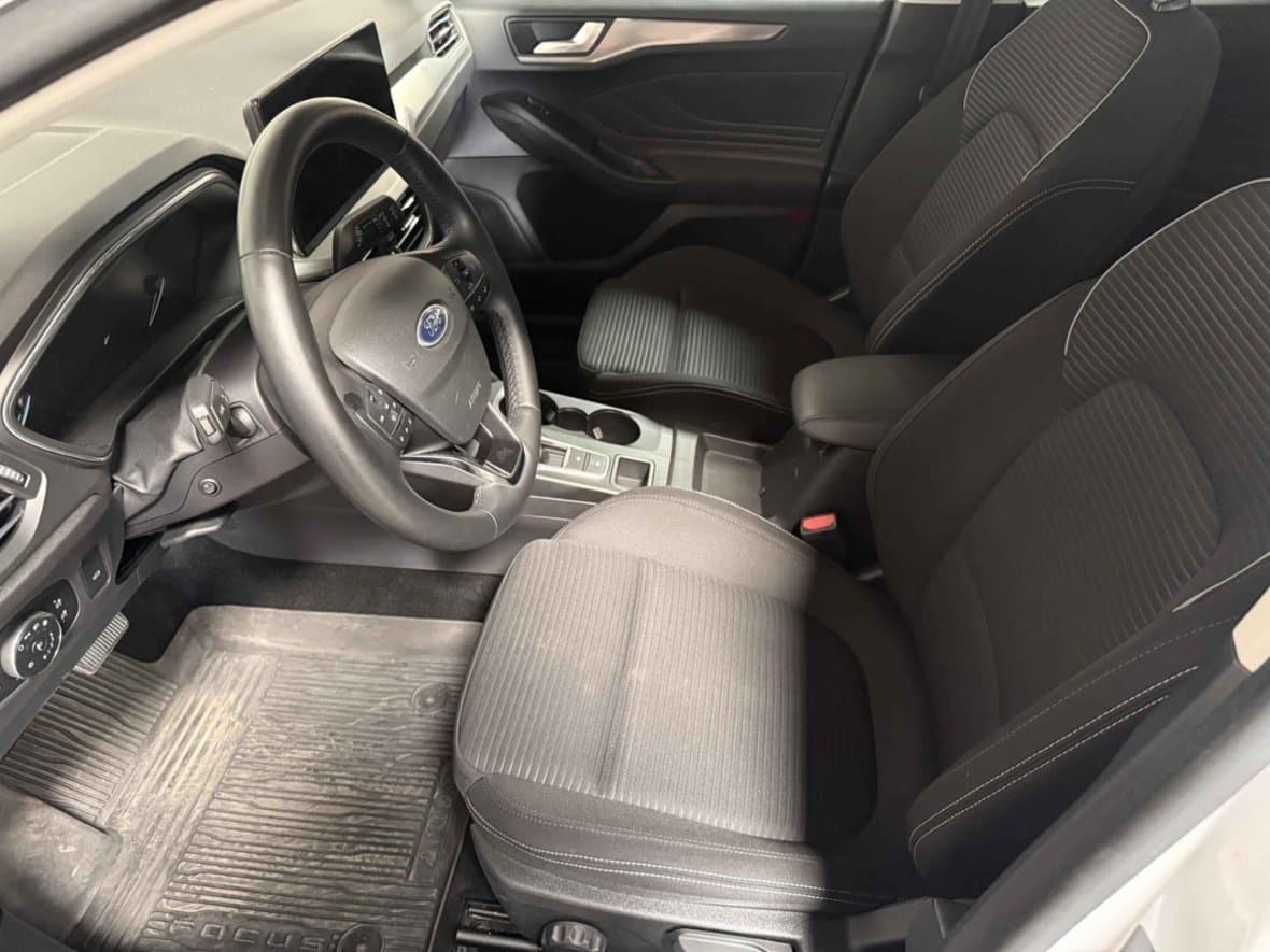 2022 Ford FOCUS - 11